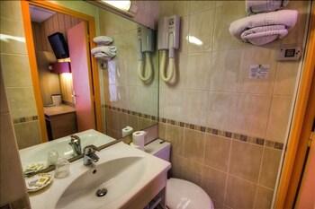 Des Trois Gares Hotel Paris