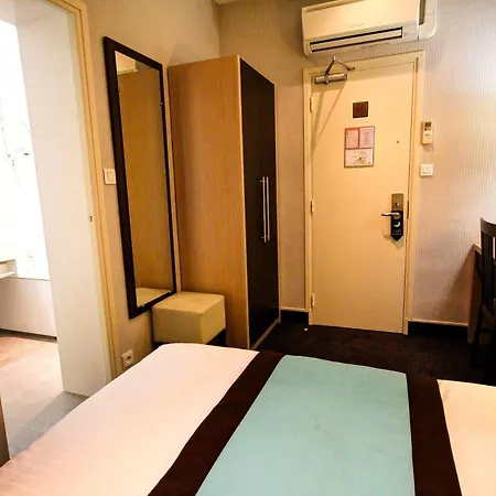 Hotel Des Trois Gares Parigi