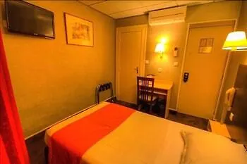 Hotel Des Trois Gares Parigi