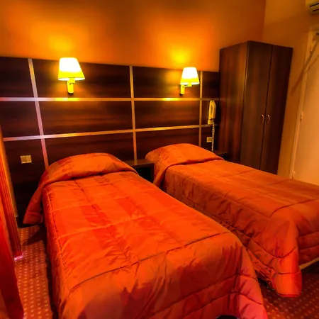 Des Trois Gares Hotel 3*