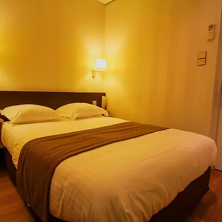 Hotel Des Trois Gares 3*