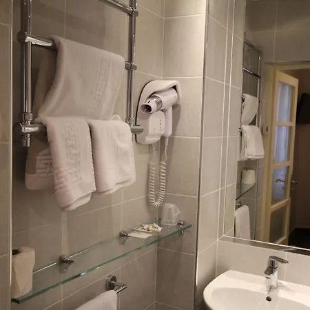 Des Trois Gares Hotel 3*